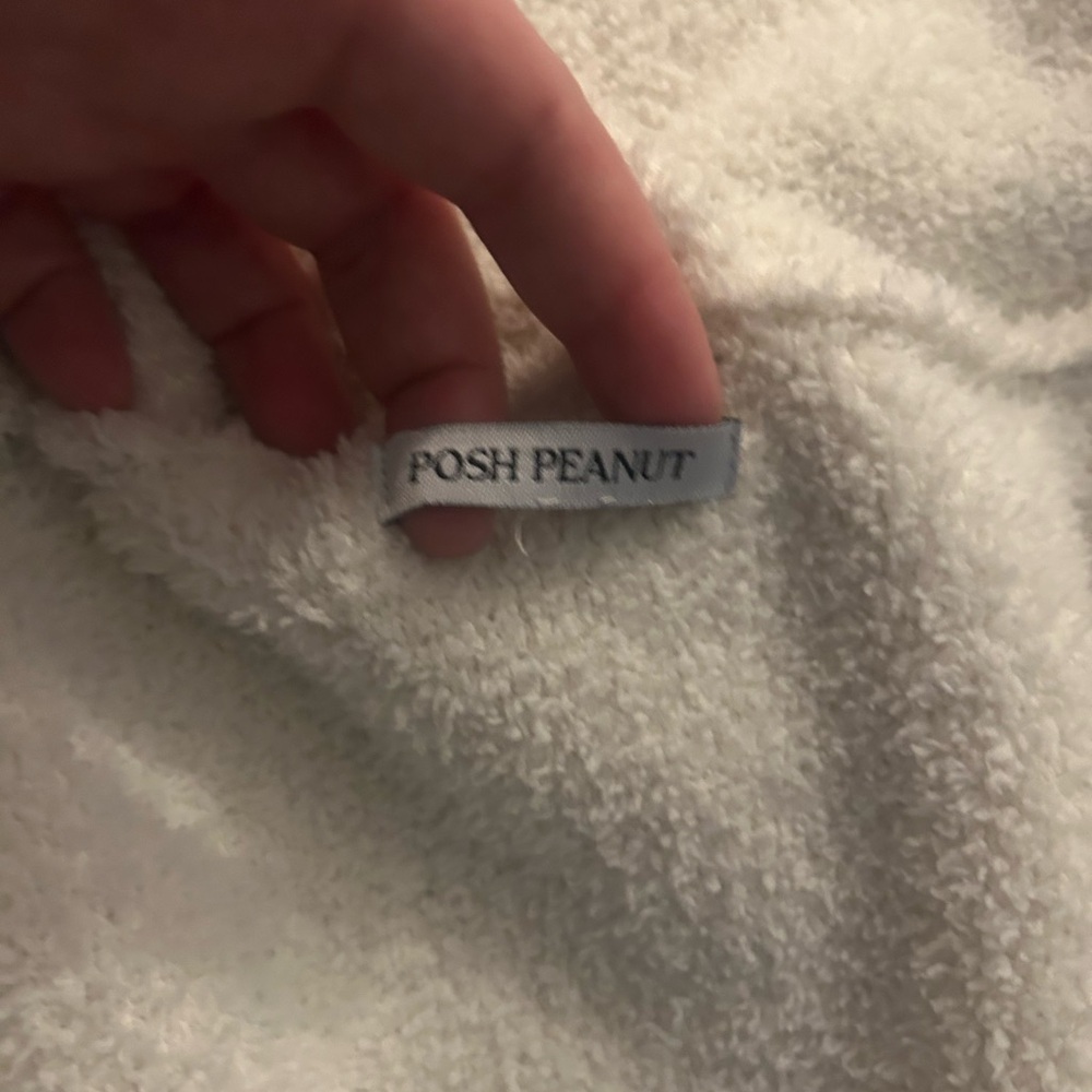 Posh Peanut Women's Robe - Picture 4 of 5